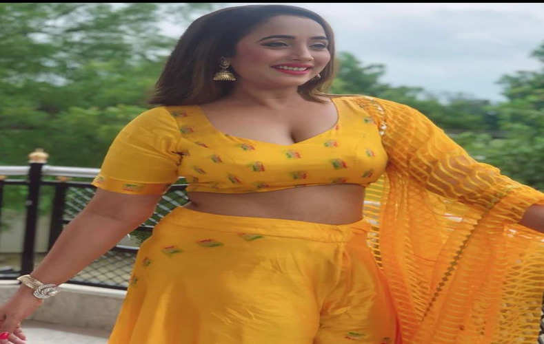 Rani Chatterjee: एक्ट्रेस रानी चटर्जी की तस्वीरों ने बढ़ाया इंटरनेट पारा, स्माइल ने जीता फैंस का दिल