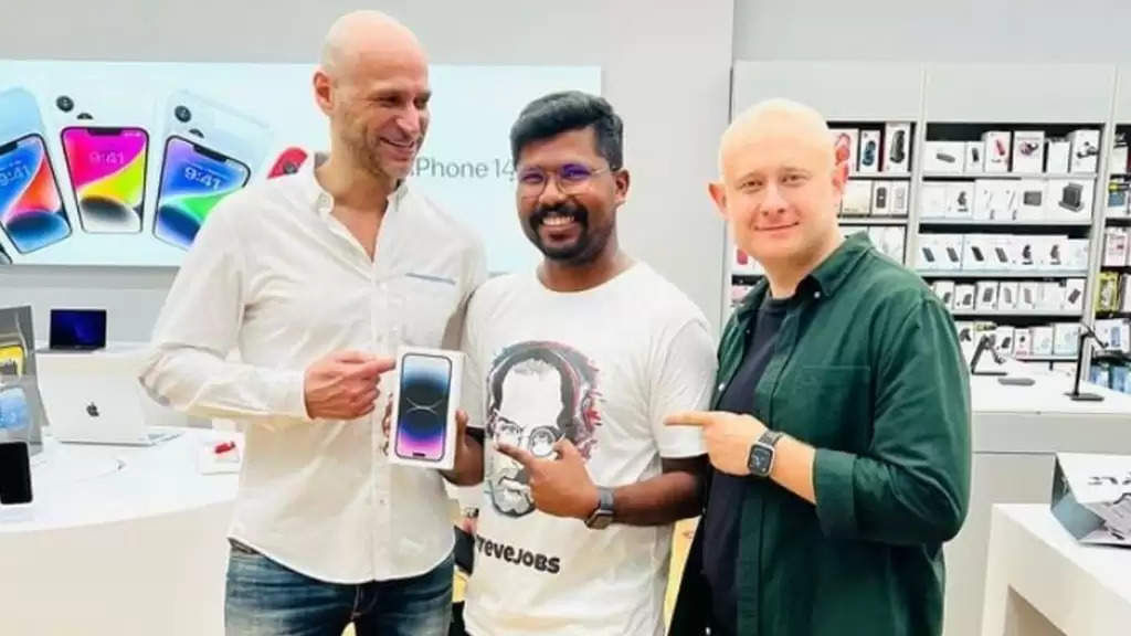 iPhone 14 के लिए ऐसी दीवानगी! खरीदने के लिए केरल से दुबई पहुंच गया शख्स, लुटा दिए इतने लाख रुपये