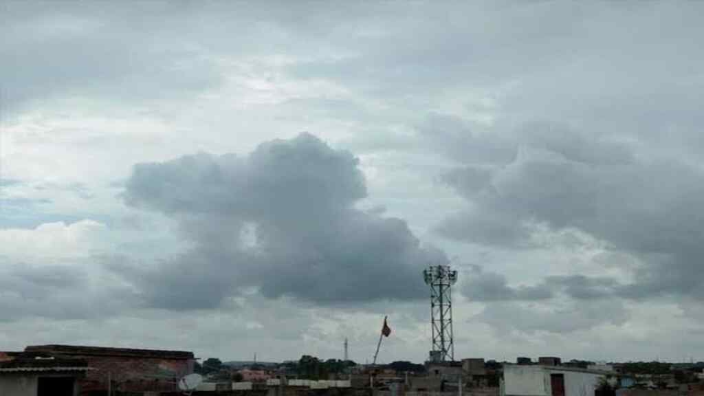 आसमानी बिजली गिरने से शहीद के जवान बेटे की मौत गांव में पसरा मातम 